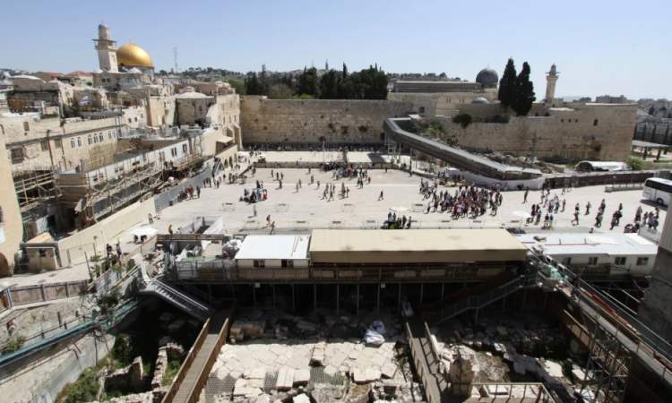 تحذير فلسطيني من انهيار جزء من المسجد الاقصى