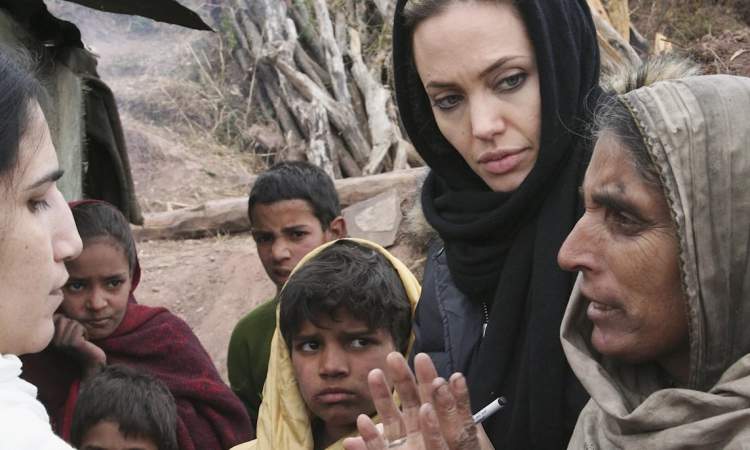 أنجلينا جولي: قرية للأيتام في غزة